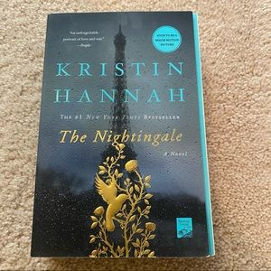 #1 NY Times Bestseller The Nightingale Paper Book
